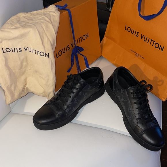 Great condition Louis Vuitton shoes 👟 - Picture 2 of 4